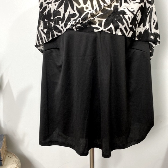 NWT Lane Bryant top - Picture 6 of 8